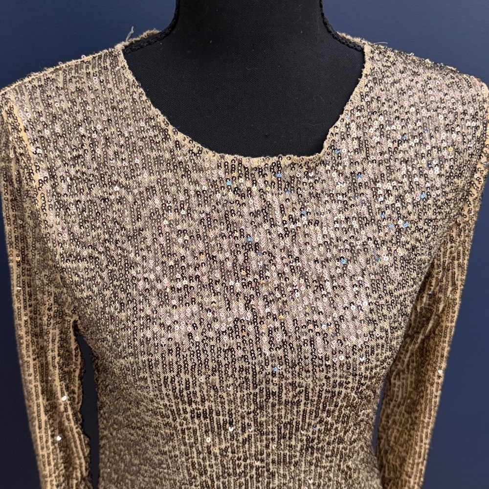 Free People Gold Sequin Long Sleeve Top Size S NWT - Picture 4 of 8